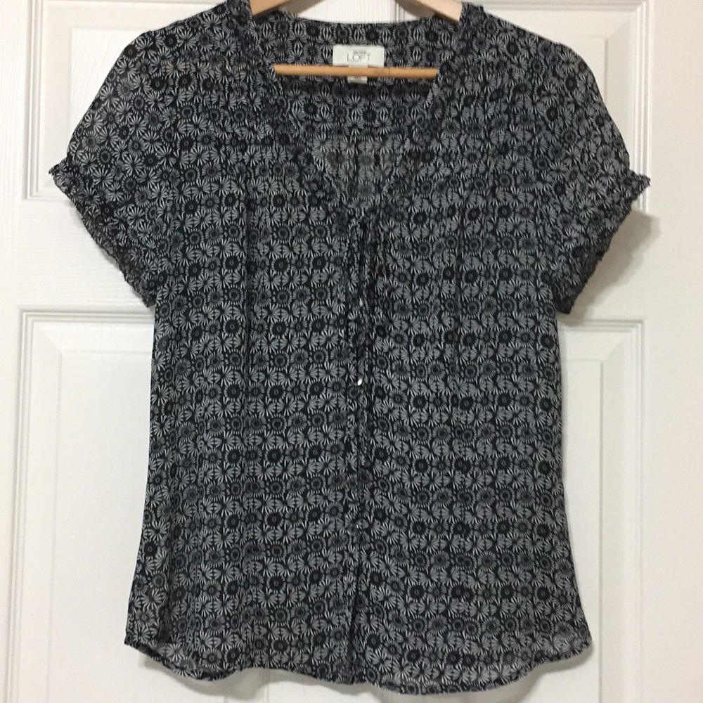 Loft black and white floral sheer top. Size 8